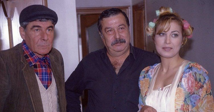 Bizimkilerin Caferi Ercan Yazgan Hayatını Kaybetti Bizimkilerin Caferi Ercan Yazgan Hayatını Kaybetti